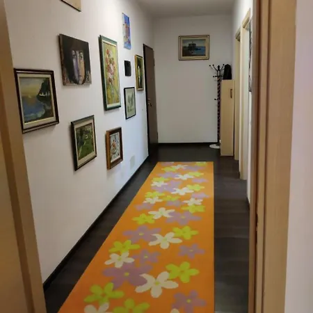 Apartment Apartment 公寓 *