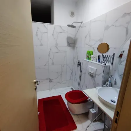 Apartment Apartment 公寓 地拉那